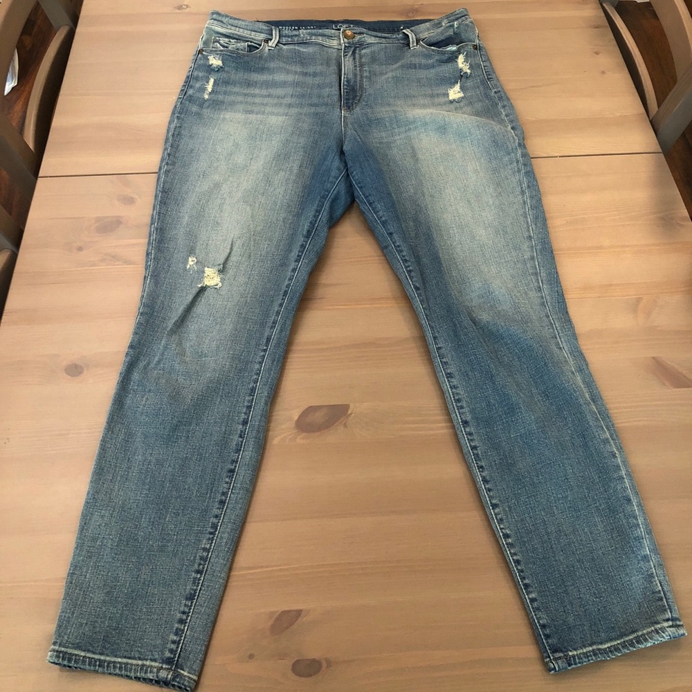 Ann Taylor LOFT Ripped Skinny Jeans 32 / 14